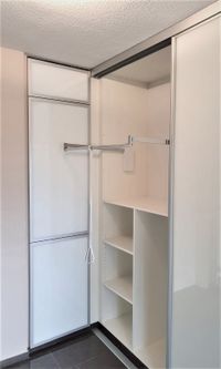 schrank-mit-kleiderlift-07